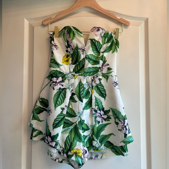 LF Floral Strapless Romper - Picture 1 of 2